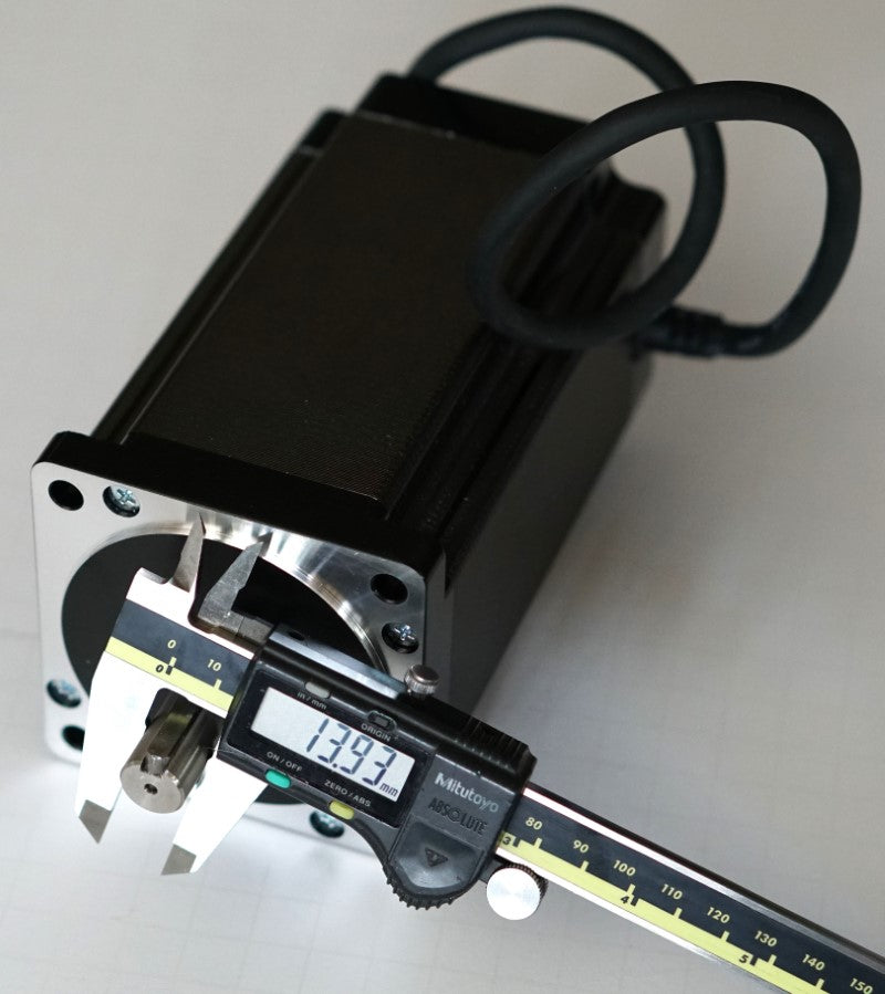 Diameter (14mm) of the shaft of the 1600 oz-in 12 Nm NEMA 34 open loop stepper motor
